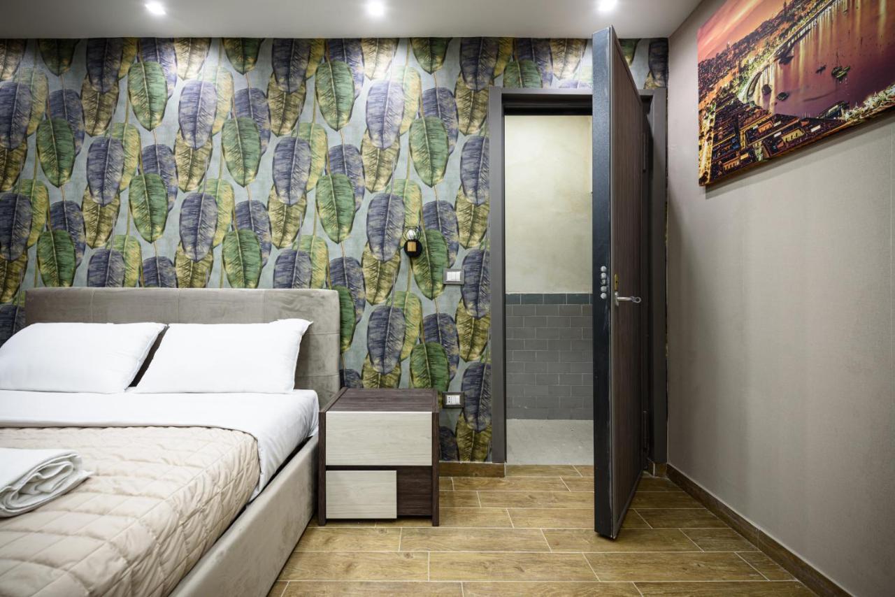 Chris Home Napoli Bagian luar foto