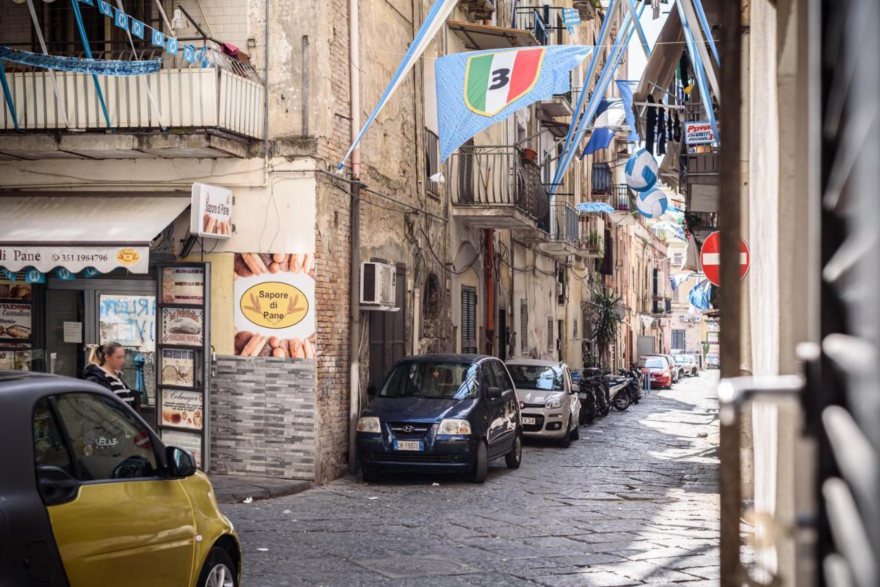 Chris Home Napoli Bagian luar foto