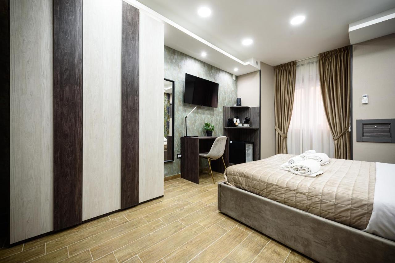 Chris Home Napoli Bagian luar foto