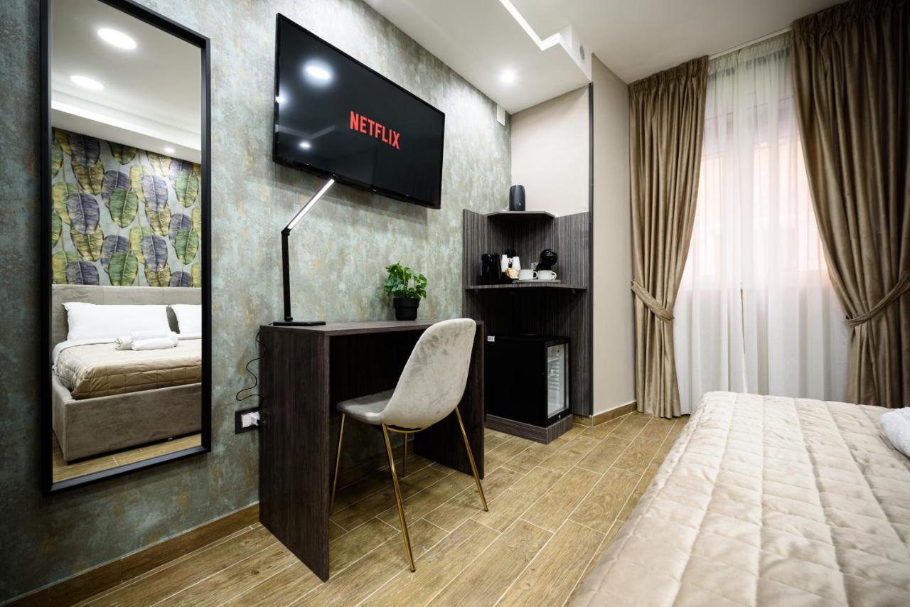 Chris Home Napoli Bagian luar foto