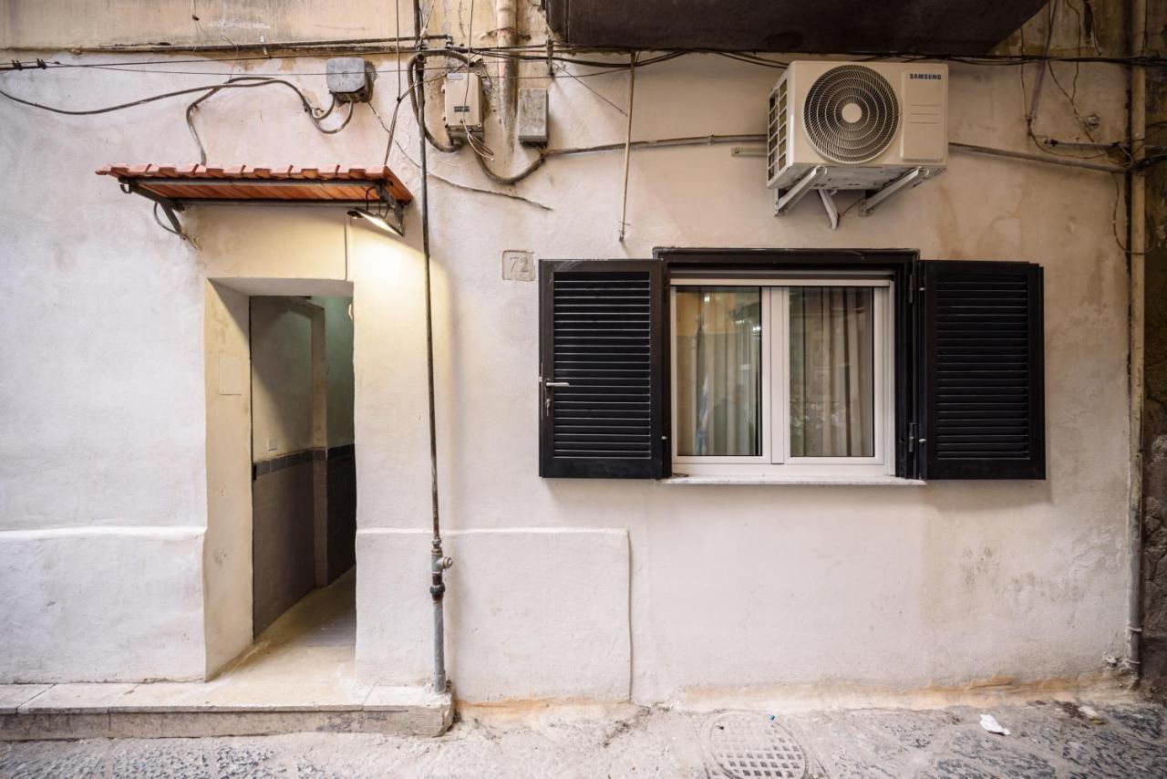 Chris Home Napoli Bagian luar foto